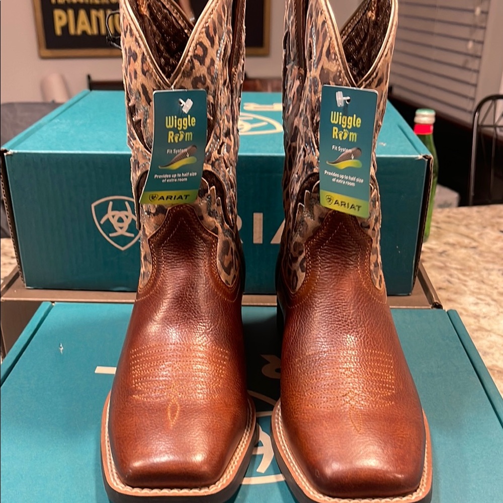 Ariat Cowboy Boots Brown and Tan with Western Stitching